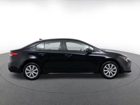 Used 2025 Toyota Corolla LE FWD image 8