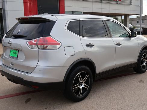 Used 2016 Nissan Rogue S FWD image 6