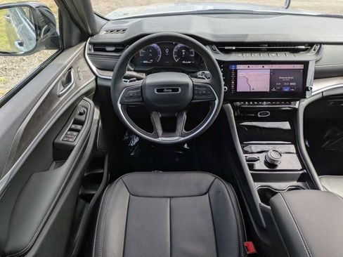New 2026 Jeep Grand Cherokee L Limited AWD/4WD image 18