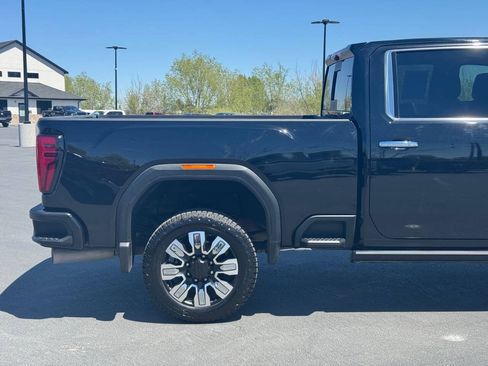 Used 2024 GMC Sierra 3500 Denali w/ Denali Reserve Package AWD/4WD image 5