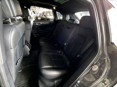 Used 2018 Porsche Macan image 19
