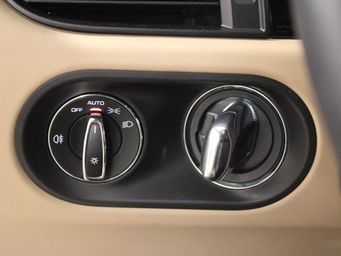 Certified 2026 Porsche Macan AWD/4WD image 24
