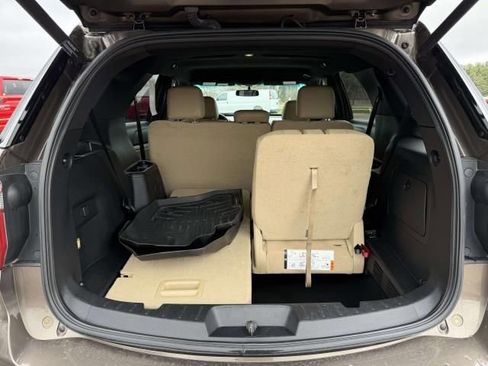 Used 2016 Ford Explorer XLT w/ Equipment Group 202A image 9