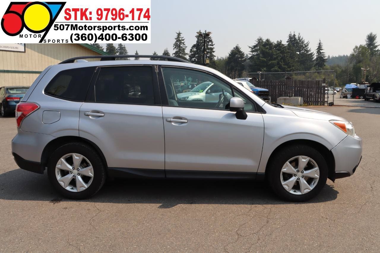 Used 2016 Subaru Forester 2.5i Premium AWD/4WD image 3