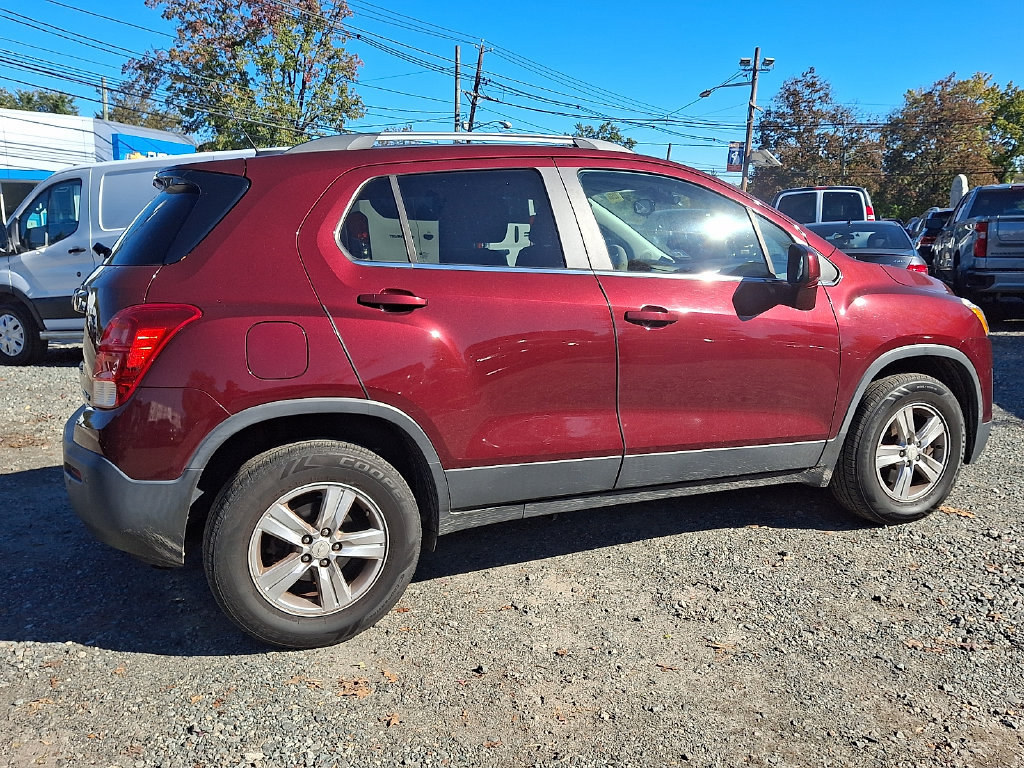 Used 2016 Chevrolet Trax LT w/ LT Convenience Package AWD/4WD image 7