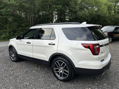 Used 2016 Ford Explorer Sport w/ Equipment Group 401A AWD/4WD image 4