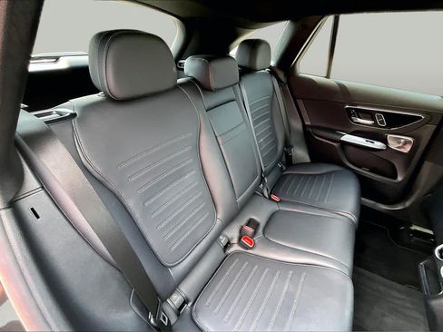 Used 2025 Mercedes-Benz GLC 300 4MATIC image 20
