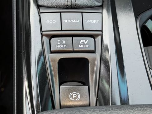 Used 2026 Toyota Camry SE FWD image 16