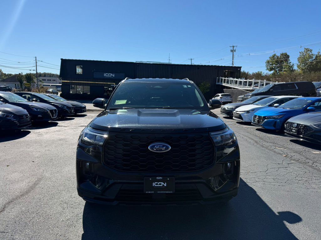 Used 2025 Ford Explorer ST-Line AWD/4WD image 8