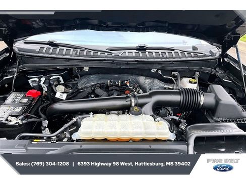 Used 2025 Ford Expedition Max Active AWD/4WD image 7