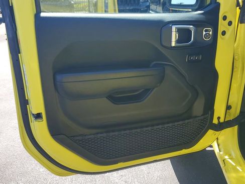 Used 2024 Jeep Wrangler Unlimited AWD/4WD image 20