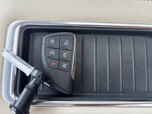 Used 2023 GMC Yukon XL Denali AWD/4WD image 51