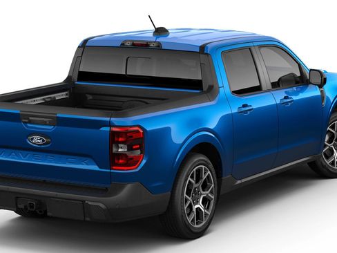 New 2026 Ford Maverick Lariat image 3