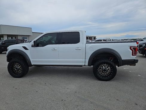 Used 2019 Ford F150 Raptor w/ Equipment Group 802A Luxury image 3