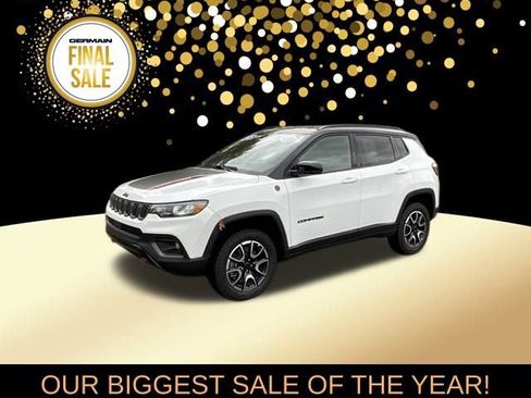 Used 2025 Jeep Compass Trailhawk image 1