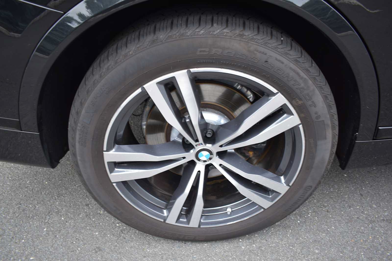 Used 2024 BMW X7 xDrive40i w/ M Sport Package AWD/4WD image 26