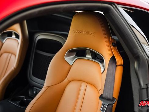 Used 2014 SRT Viper SRT-10 w/ Grand Touring Package RWD image 23