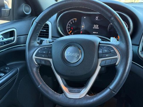 Used 2017 Jeep Grand Cherokee Limited w/ Trailer Tow Group IV image 17