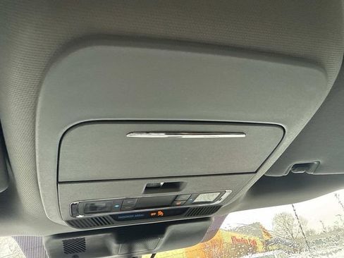 Used 2024 Ford F250 Lariat w/ Black Appearance Package image 27