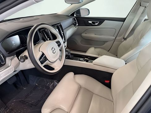 Used 2021 Volvo S60 T5 Inscription FWD image 5