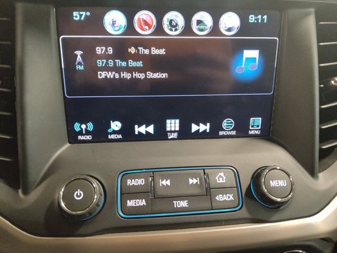 Used 2017 GMC Acadia Denali w/ Technology Package FWD image 25