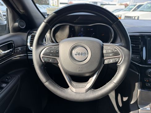Used 2020 Jeep Grand Cherokee Overland AWD/4WD image 20
