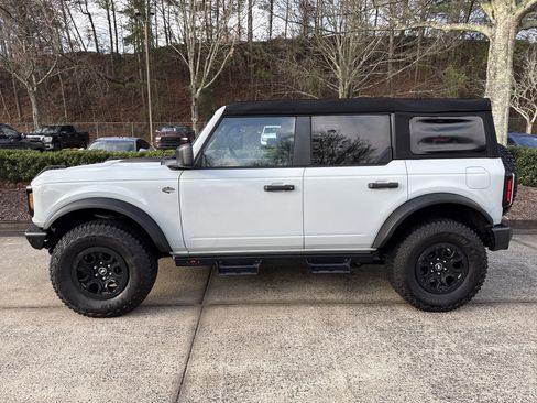 Used 2024 Ford Bronco Wildtrak image 4