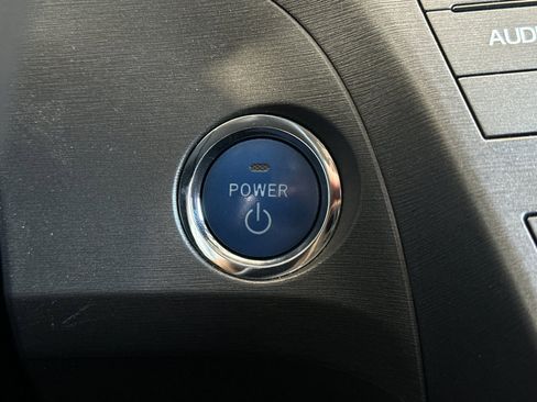 Used 2015 Toyota Prius Two image 20