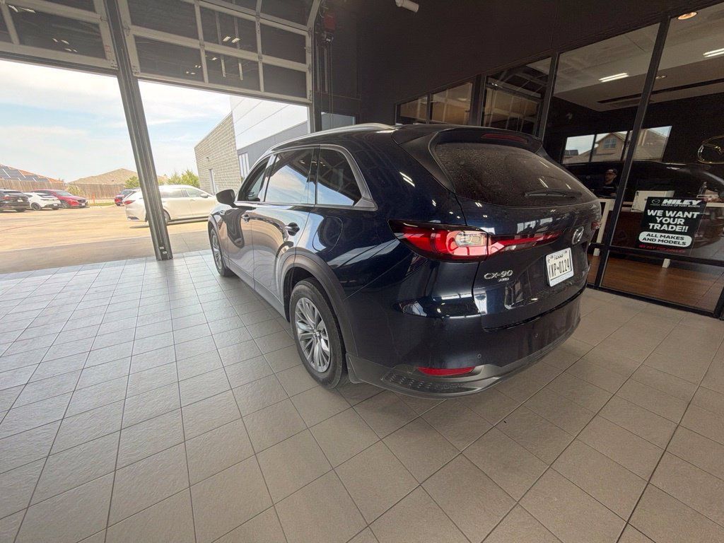 Used 2025 MAZDA CX-90 3.3 Turbo w/ Preferred Package AWD/4WD image 16