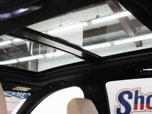 Used 2024 Cadillac XT4 Premium Luxury image 22