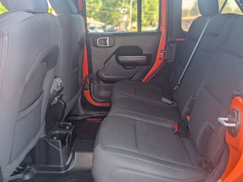 Used 2019 Jeep Wrangler Unlimited Sport S AWD/4WD image 15