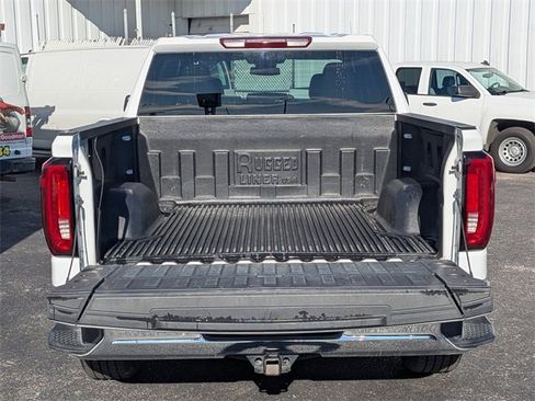 Used 2025 GMC Sierra 1500 SLT image 14