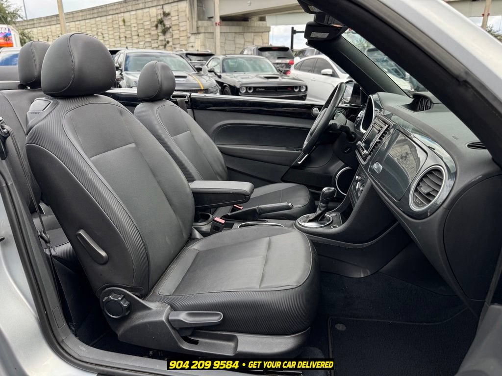 Used 2013 Volkswagen Beetle 2.0T FWD image 21