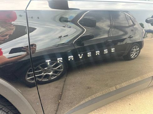 Used 2023 Chevrolet Traverse LT w/ LPO, Floor Liner Package AWD/4WD image 6