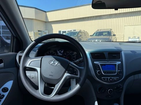 Used 2014 Hyundai Accent GS FWD image 4