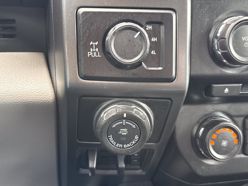 Certified 2018 Ford F150 XLT w/ Equipment Group 302A Luxury AWD/4WD image 18