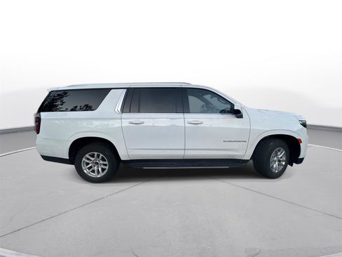 Used 2021 Chevrolet Suburban LT image 5