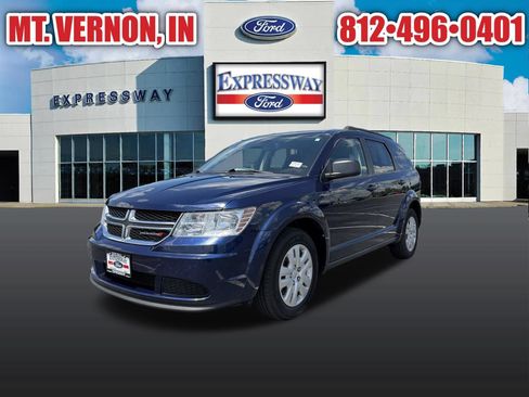 Used 2020 Dodge Journey SE FWD image 1
