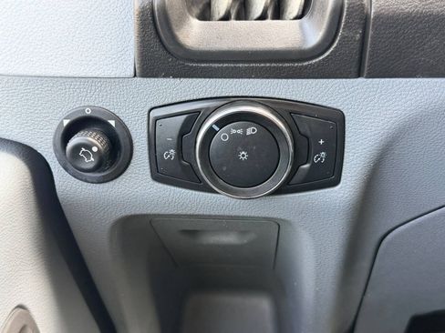 Used 2017 Ford Transit 250 130 Medium Roof RWD image 7