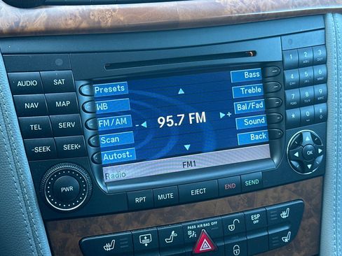 Used 2006 Mercedes-Benz CLS 500 image 17