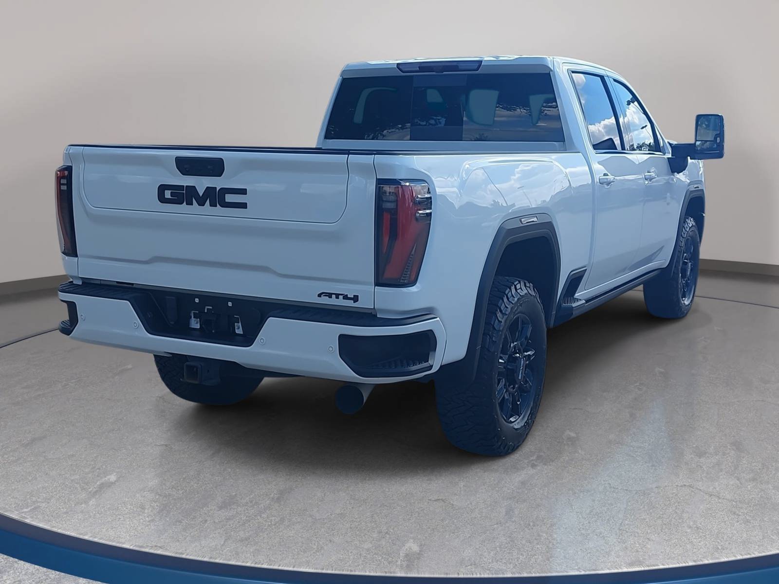 Used 2024 GMC Sierra 2500 AT4 w/ AT4 Preferred Package AWD/4WD image 5