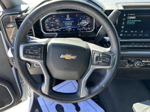 Used 2025 Chevrolet Silverado 2500 LT w/ Convenience Package AWD/4WD image 21