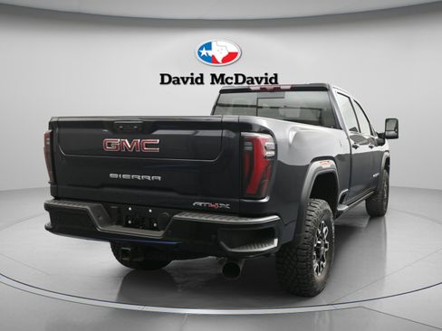 Used 2025 GMC Sierra 2500 AT4X image 18