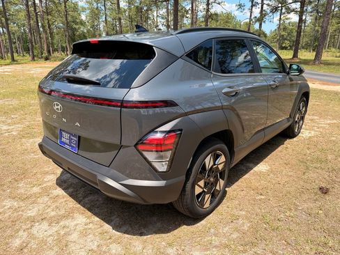 Used 2024 Hyundai Kona SEL FWD image 5