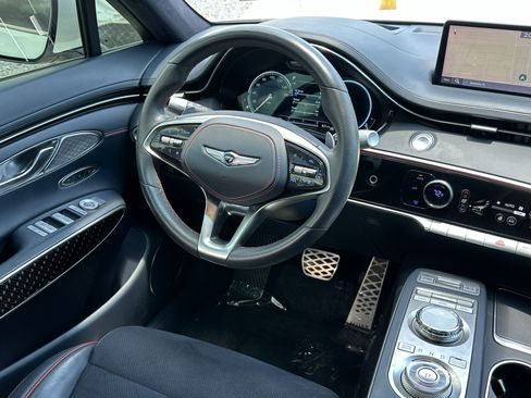Used 2022 Genesis GV70 3.5T Sport w/ Sport Prestige Package AWD/4WD image 13