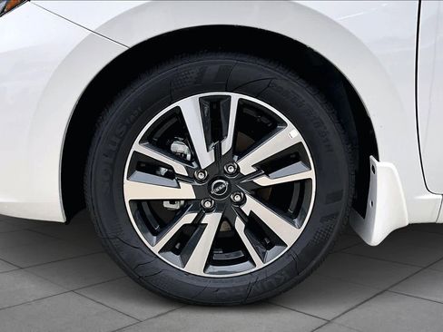 New 2025 Nissan Versa SV w/ Trunk Package image 9