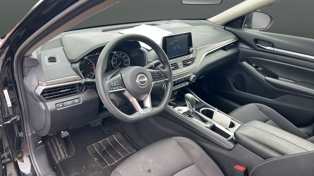 Used 2023 Nissan Altima 2.5 SV FWD image 10