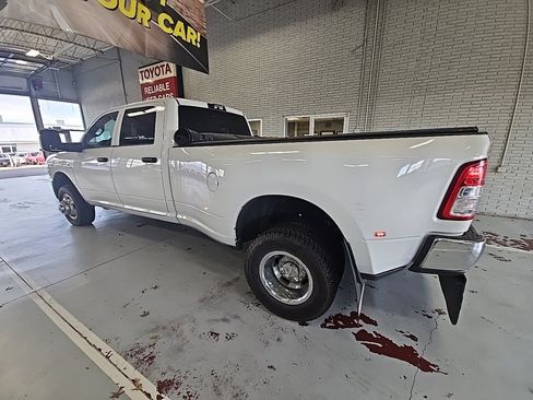 Used 2023 RAM 3500 Tradesman image 10