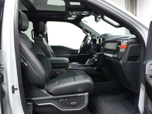 Used 2025 Ford F150 Raptor AWD/4WD image 16