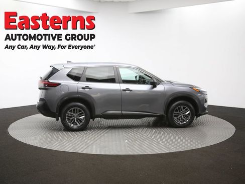 Used 2021 Nissan Rogue S image 45